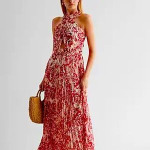 Express Printed Wrap Halter Neck Cutout Pleated Maxi Dress
Size: XS